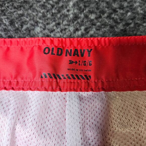 Old Navy Men's Red Swim Shorts - Picture 4 of 10